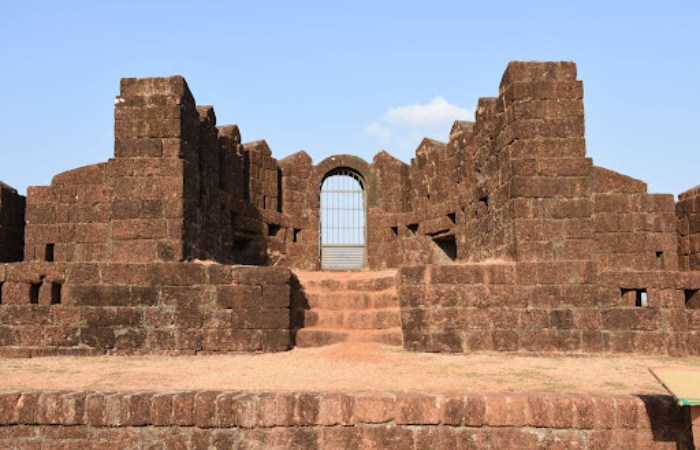 Mirjan Fort Yana Caves