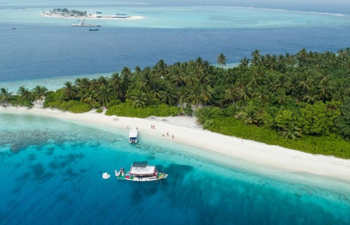 How To Get To Fulidhoo Island