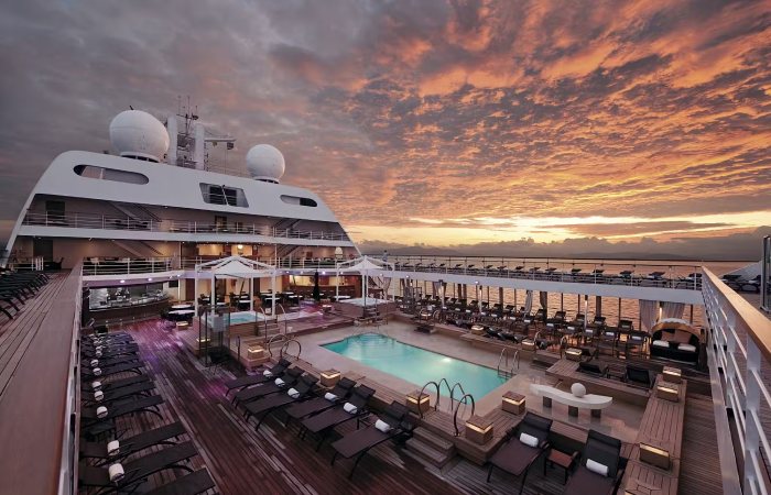 What Makes a Cruise Perfect for Couples_